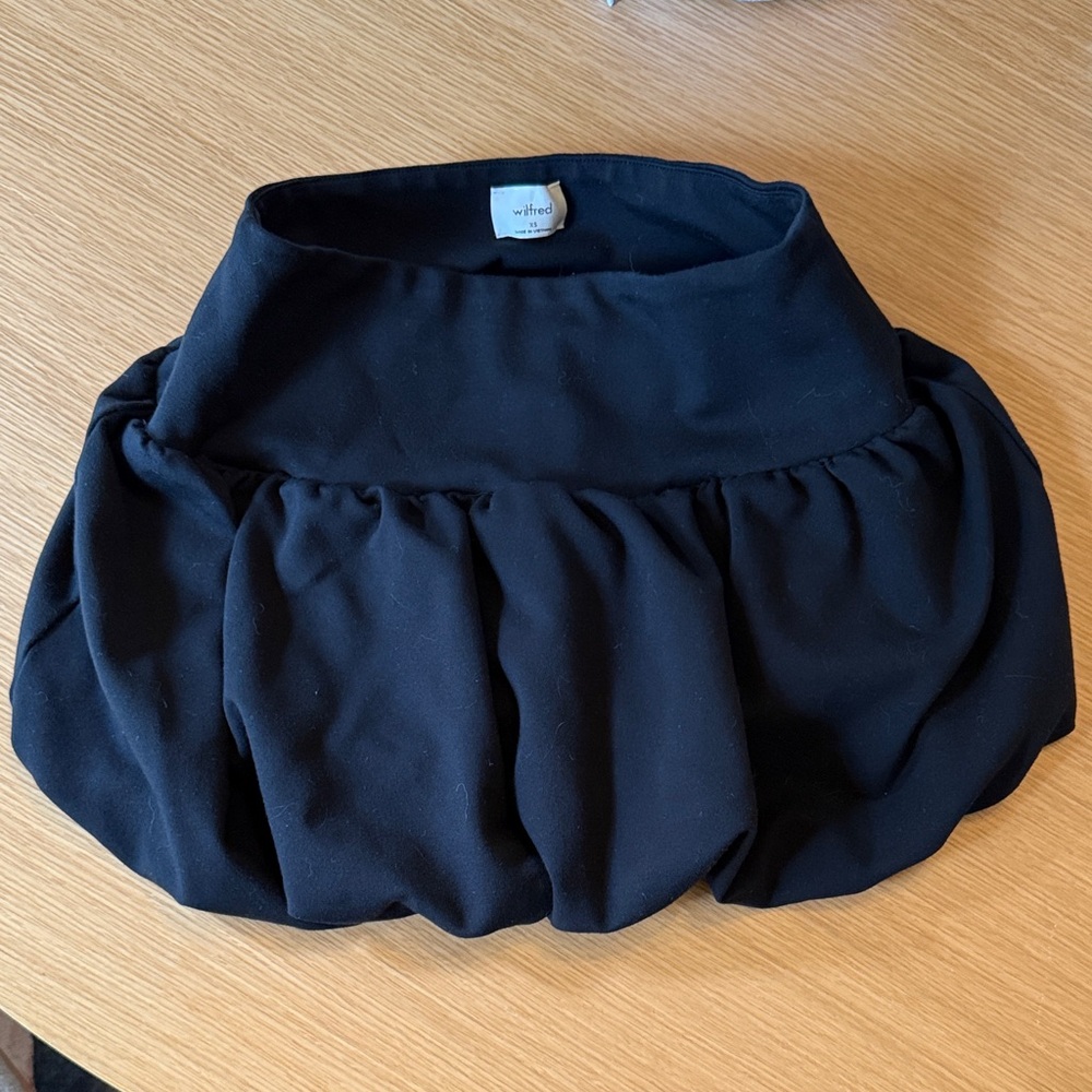 Aritzia Wilfred Black Skirt
